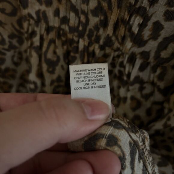 Christopher Banks XL Leopard Print Short Sleeve Blouse Pleated - Picture 5 of 6